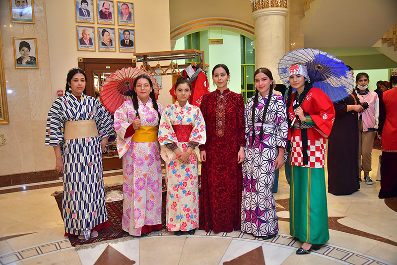 Тридцатилетию установления дипломатических отношений